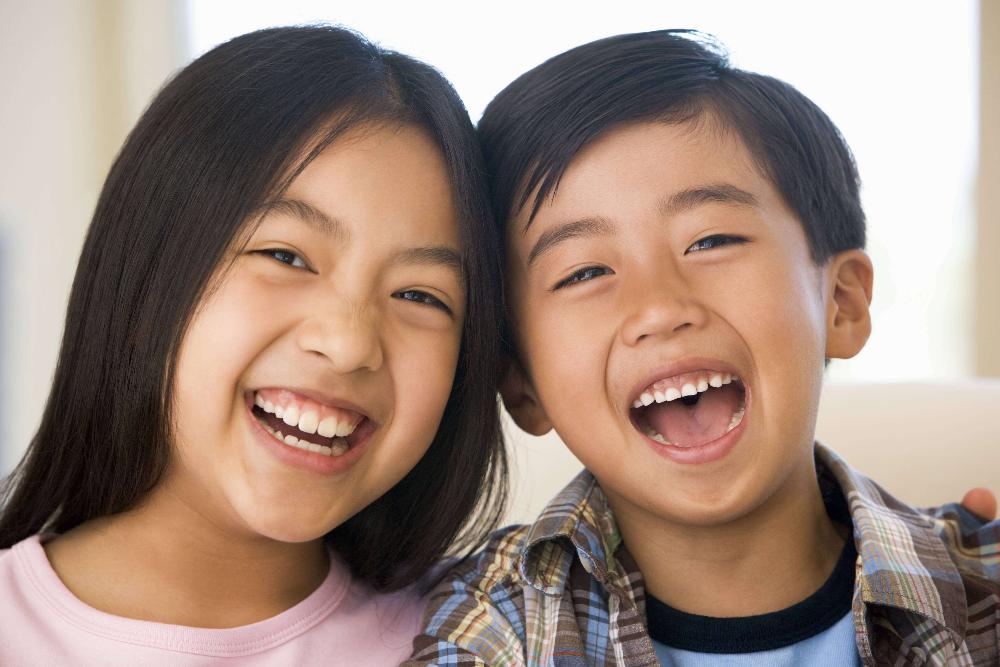 dental crowns for kids | kids smiling